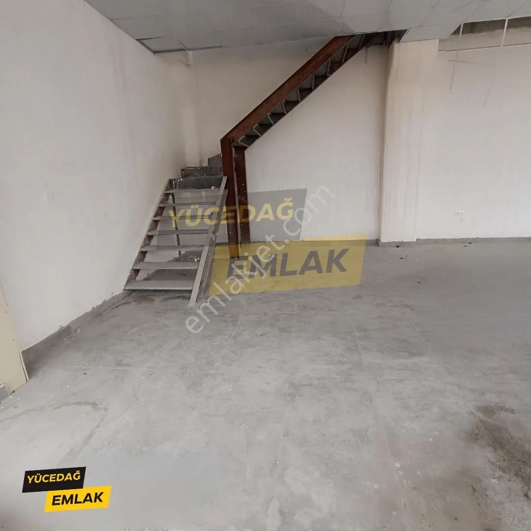 Gaziantep Aydınlar Sanayide 630m2 Kiralık Köşe Kupon Dükkan